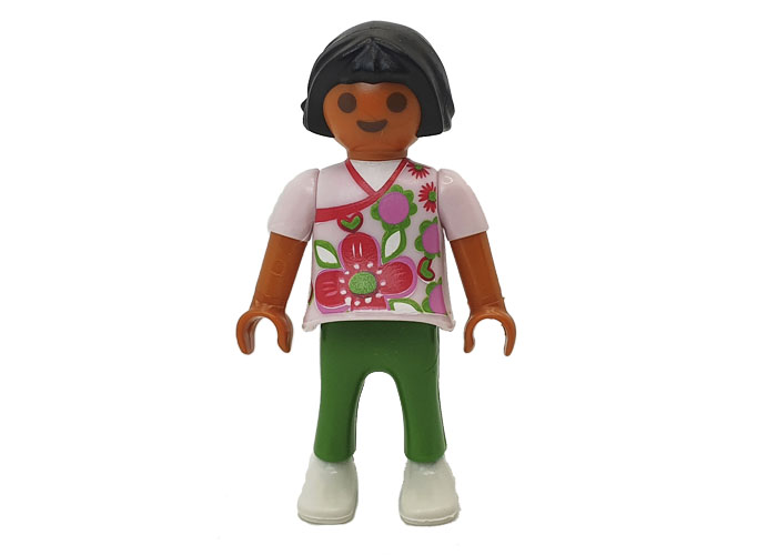 Playmobil Niña Morena camiseta flores playmobil